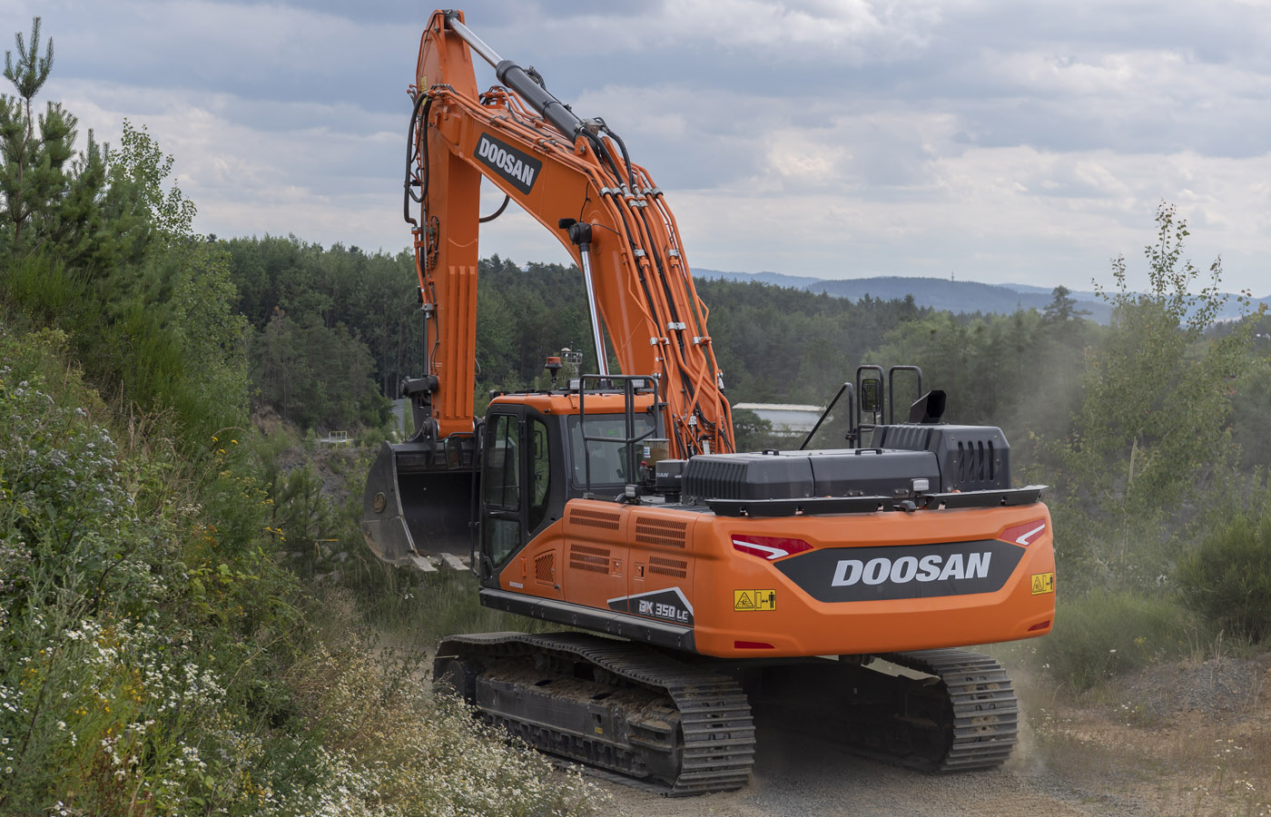 Экскаватор дусан. Doosan 350. Doosan dx1000lc-7. Doosan New ekskavator. Doosan New ekskavator 2022.