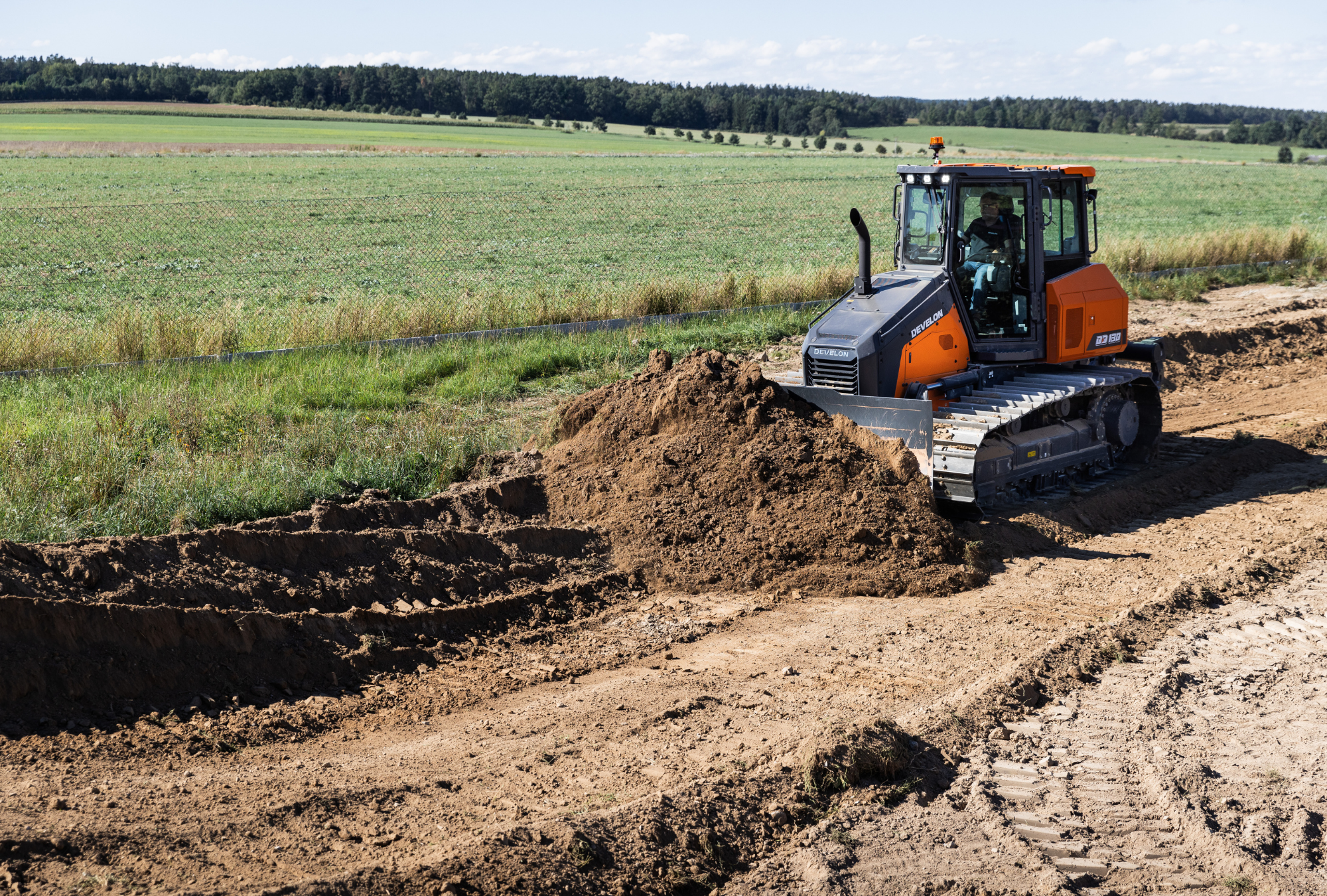 DD130 bulldozer 27890